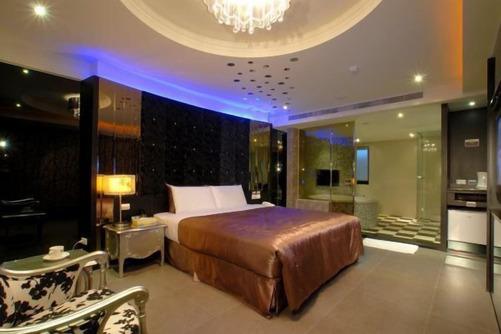 Room 36 of 107