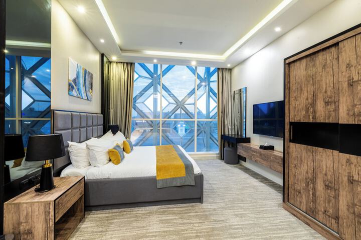 Room 21 of 48