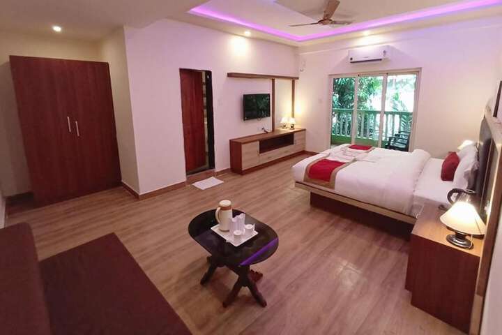 Room 14 of 25