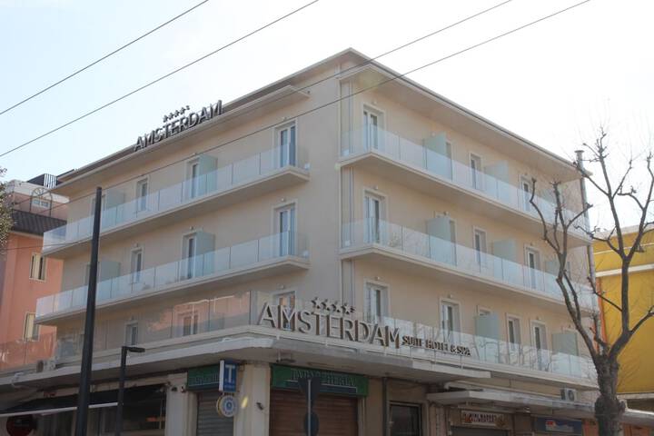 Hotel 137 of 138