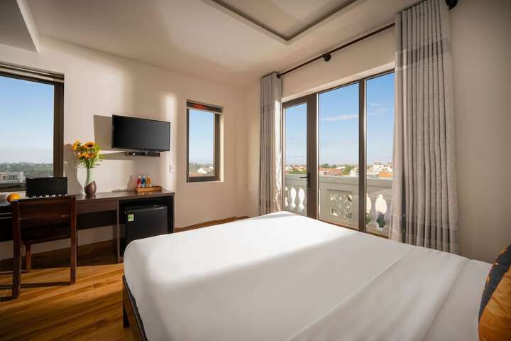 Room 6 of 26