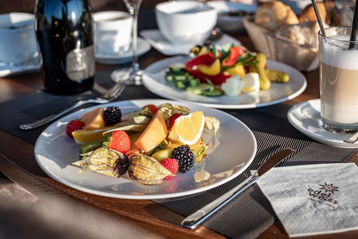 Breakfast/Coffee Service 95 of 106