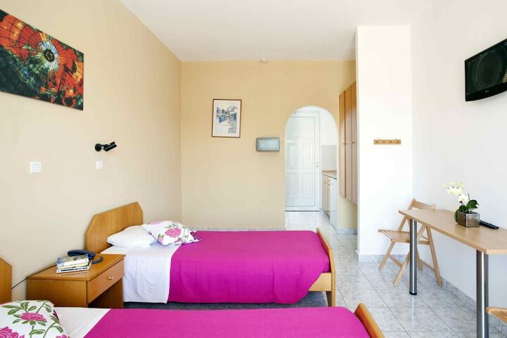 Room 6 of 56