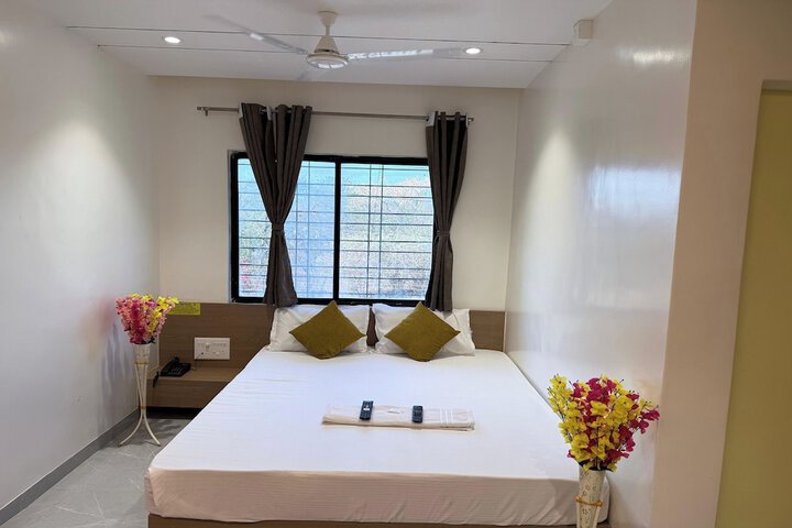 Room 7 of 17