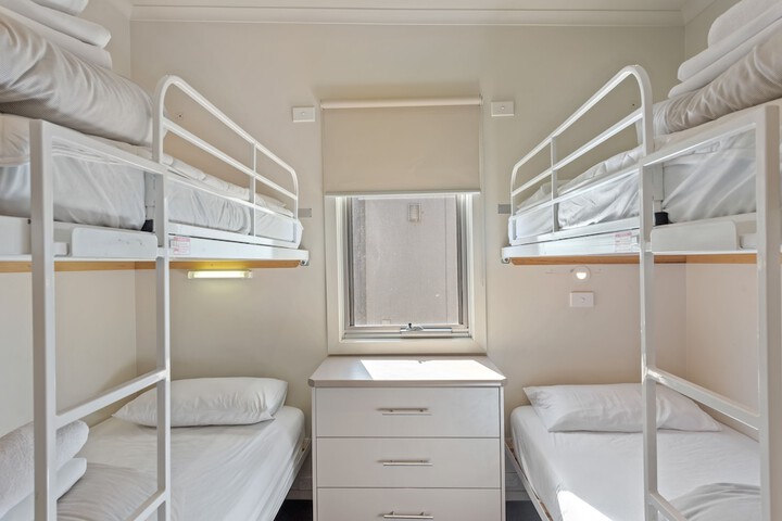 Room 12 of 139