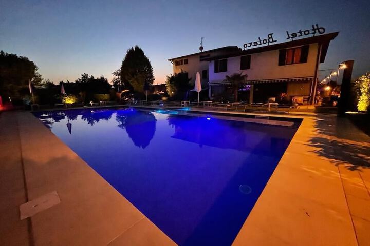 Pool 14 of 35