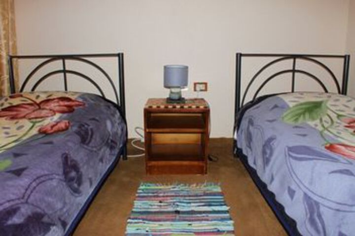 Room 6 of 24