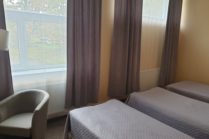 Room 6 of 71