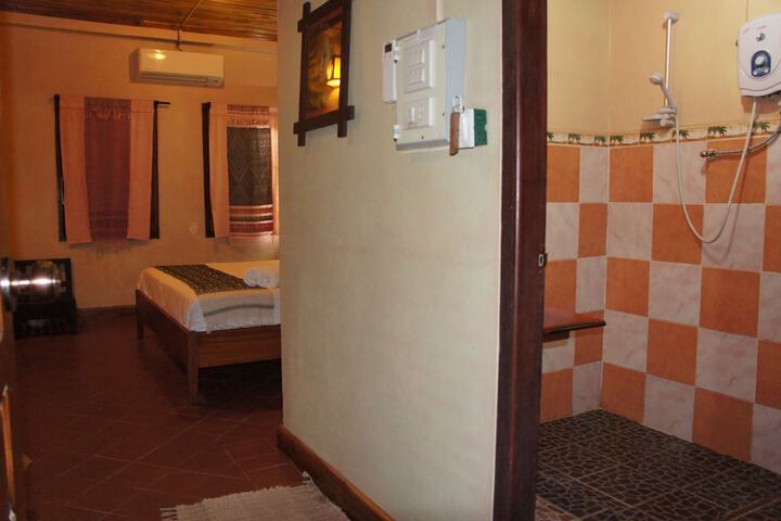 Room 14 of 53