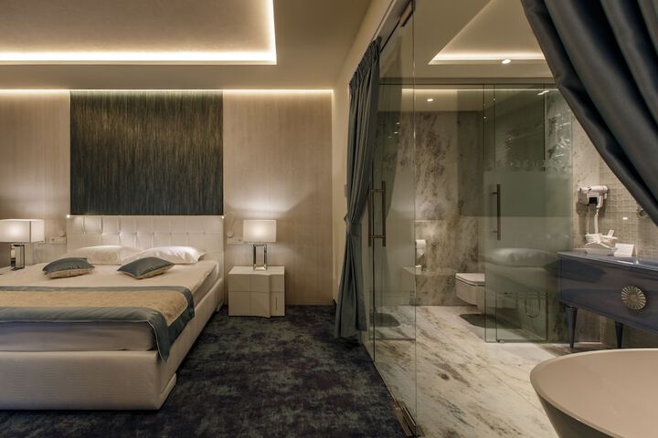 Room 5 of 64