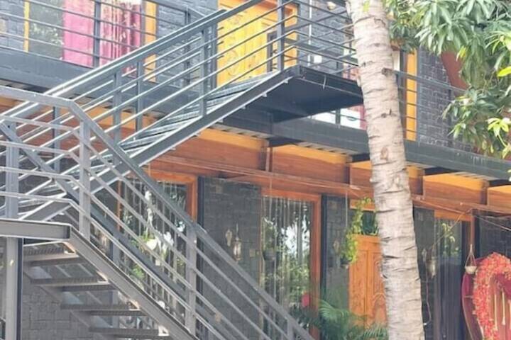 Hotel 4 of 117