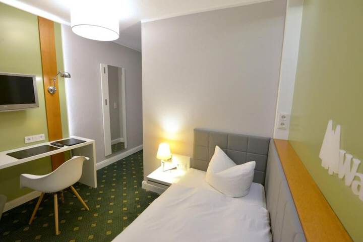 Room 3 of 51