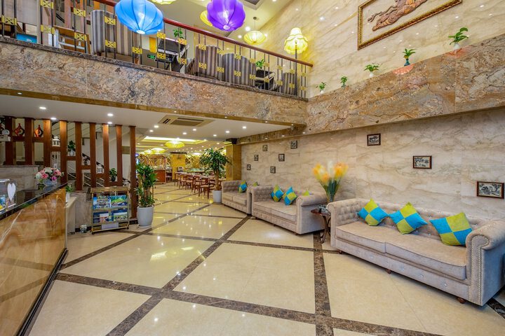 Hotel Interior 4 of 97
