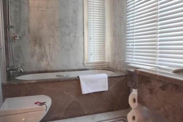 Clean Restrooms
