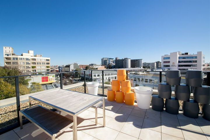 Sundeck 60 of 63