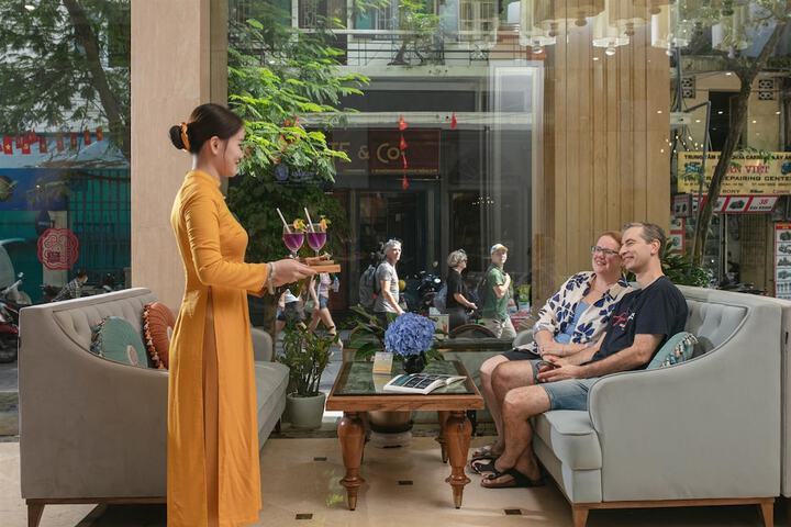 Hotel Lobby