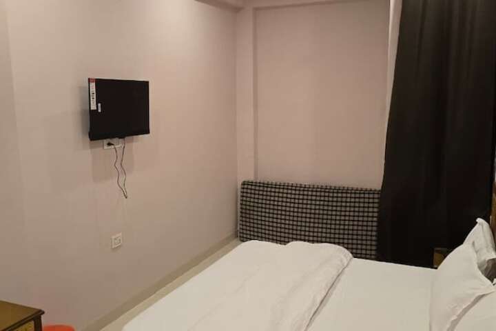 Room 7 of 40
