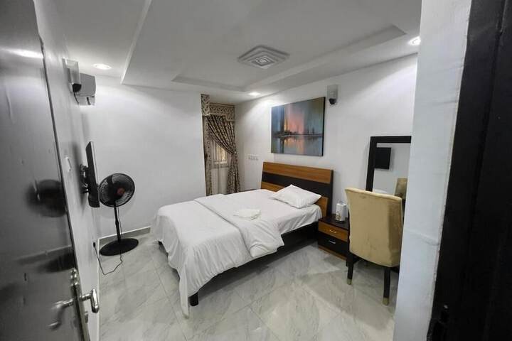 Diplomats Enclave Suites
