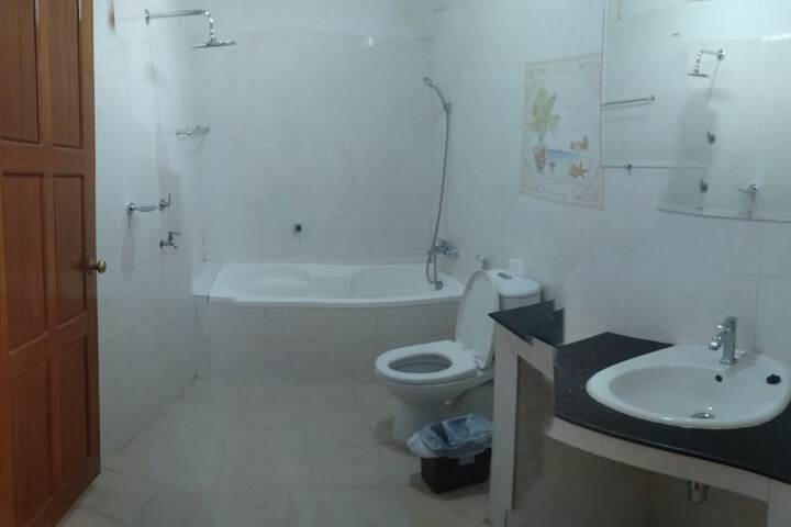 Room 19 of 47