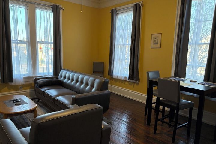 Room 25 of 48