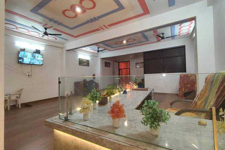 Shubh Hotel in Phulpur