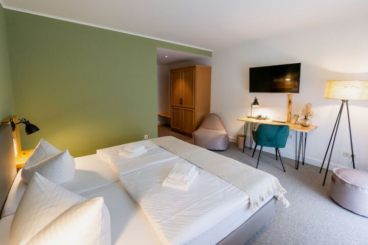 Room 20 of 132