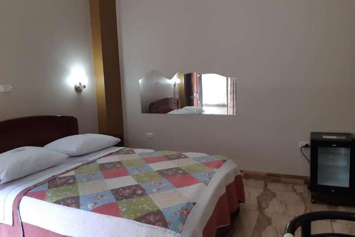 Room 4 of 31