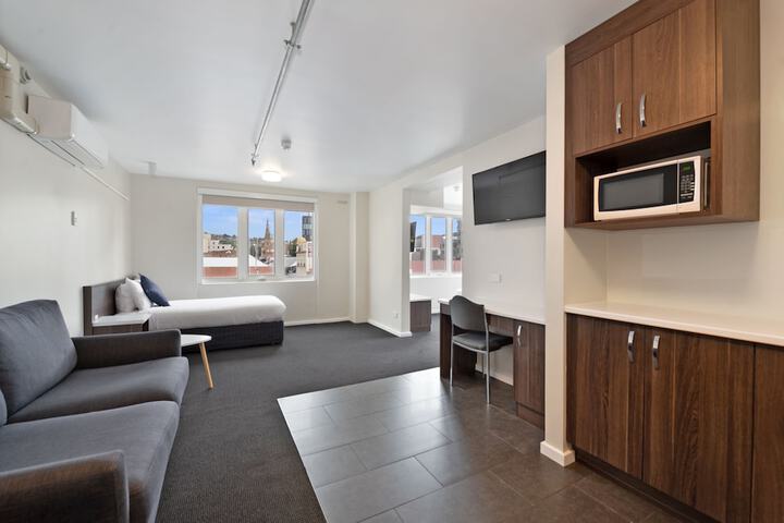 Room 21 of 40