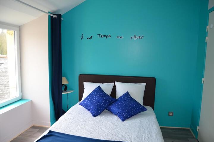 Room 2 of 22