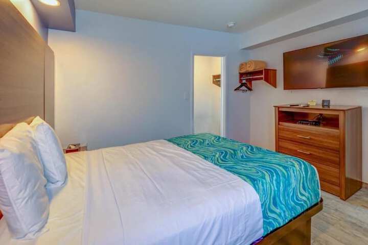 Room 19 of 32