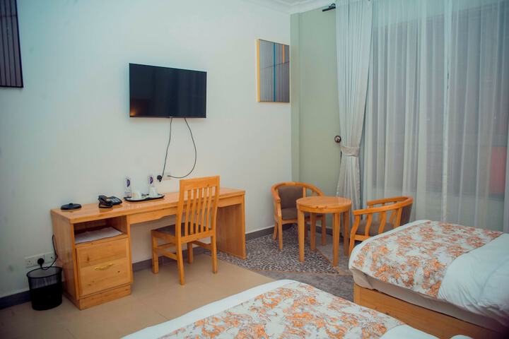 Room 21 of 49
