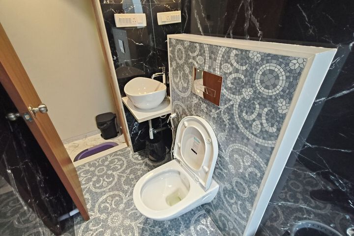 Room 51 of 60