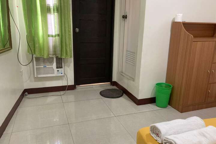Room 14 of 20