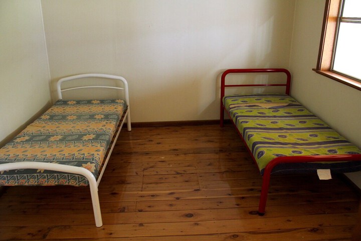 Room 4 of 28