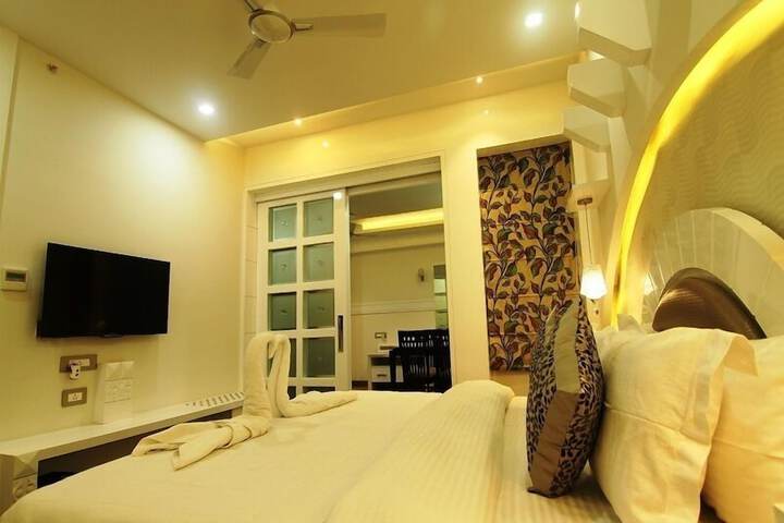 Room 12 of 63