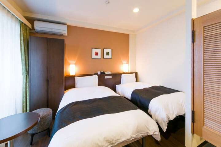 Room 18 of 64