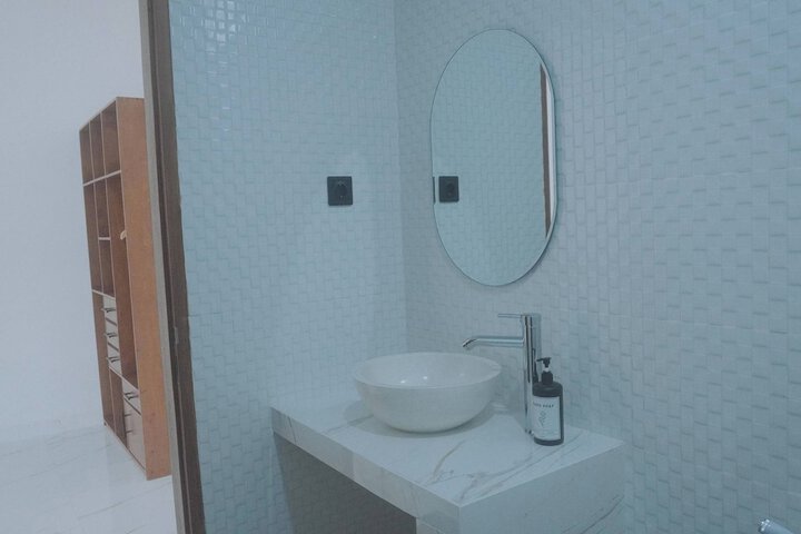 Room 28 of 42