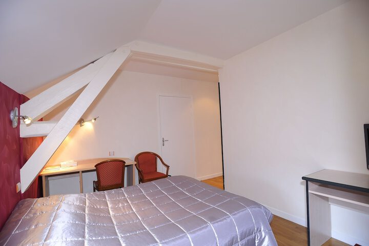 Room 2 of 55