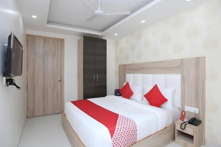 Hotel O RL Residency