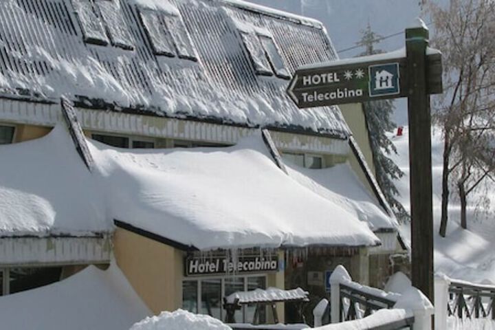 Exterior of Hotel Telecabina