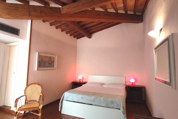Room 18 of 52