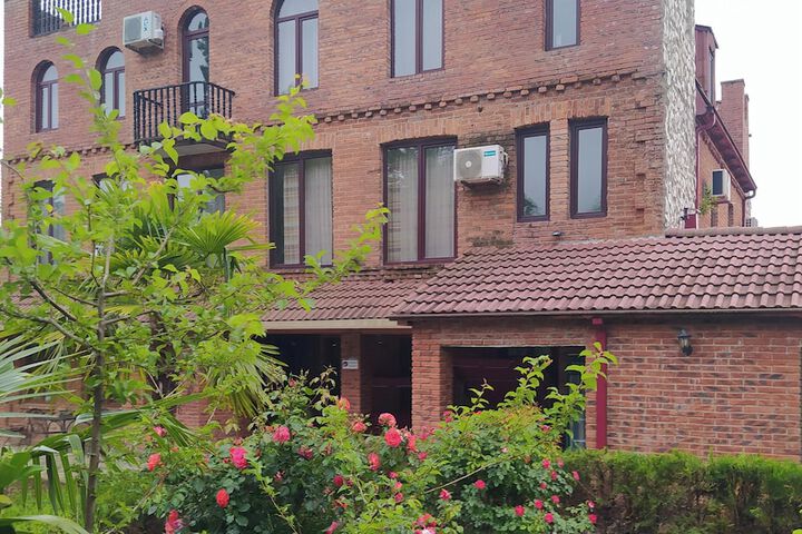 Hotel Exterior 44 of 46