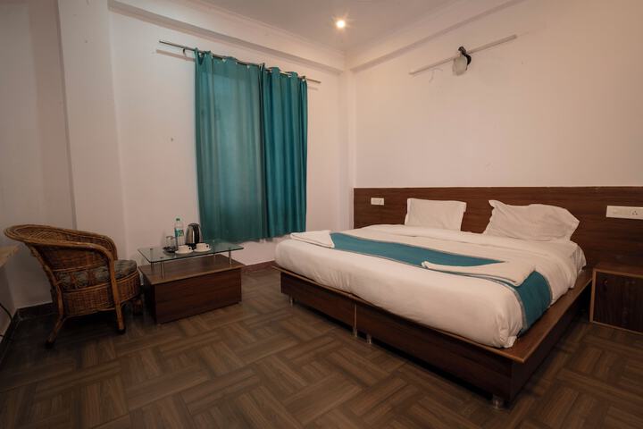 Room 21 of 37