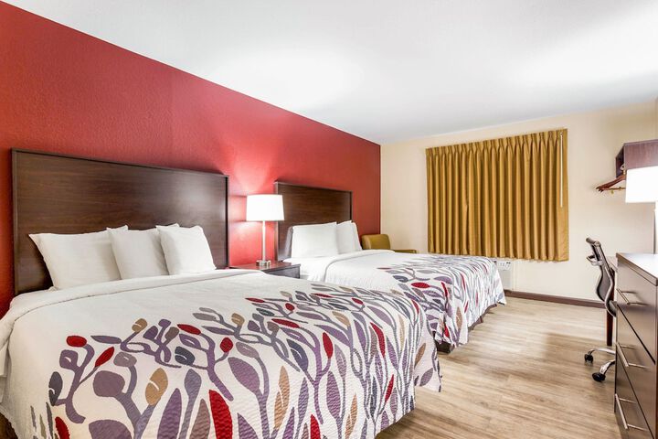 2 Queen Beds (4 of 7)