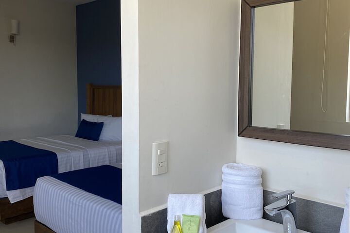 Room 17 of 25