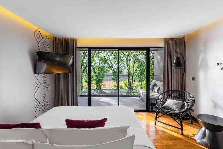 Room 21 of 81