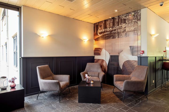 Entrance & Lobby