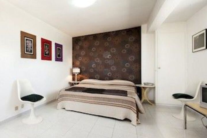 Room 48 of 168