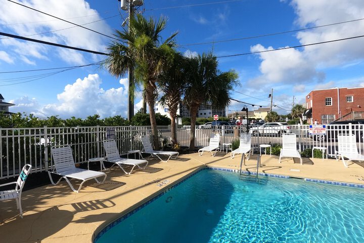 Pool 275 of 333