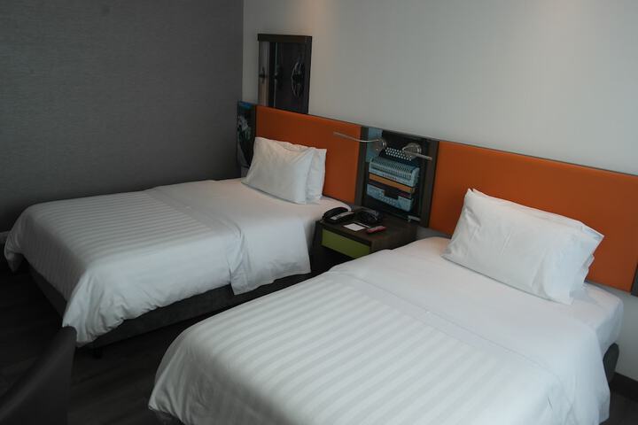 Room 9 of 61